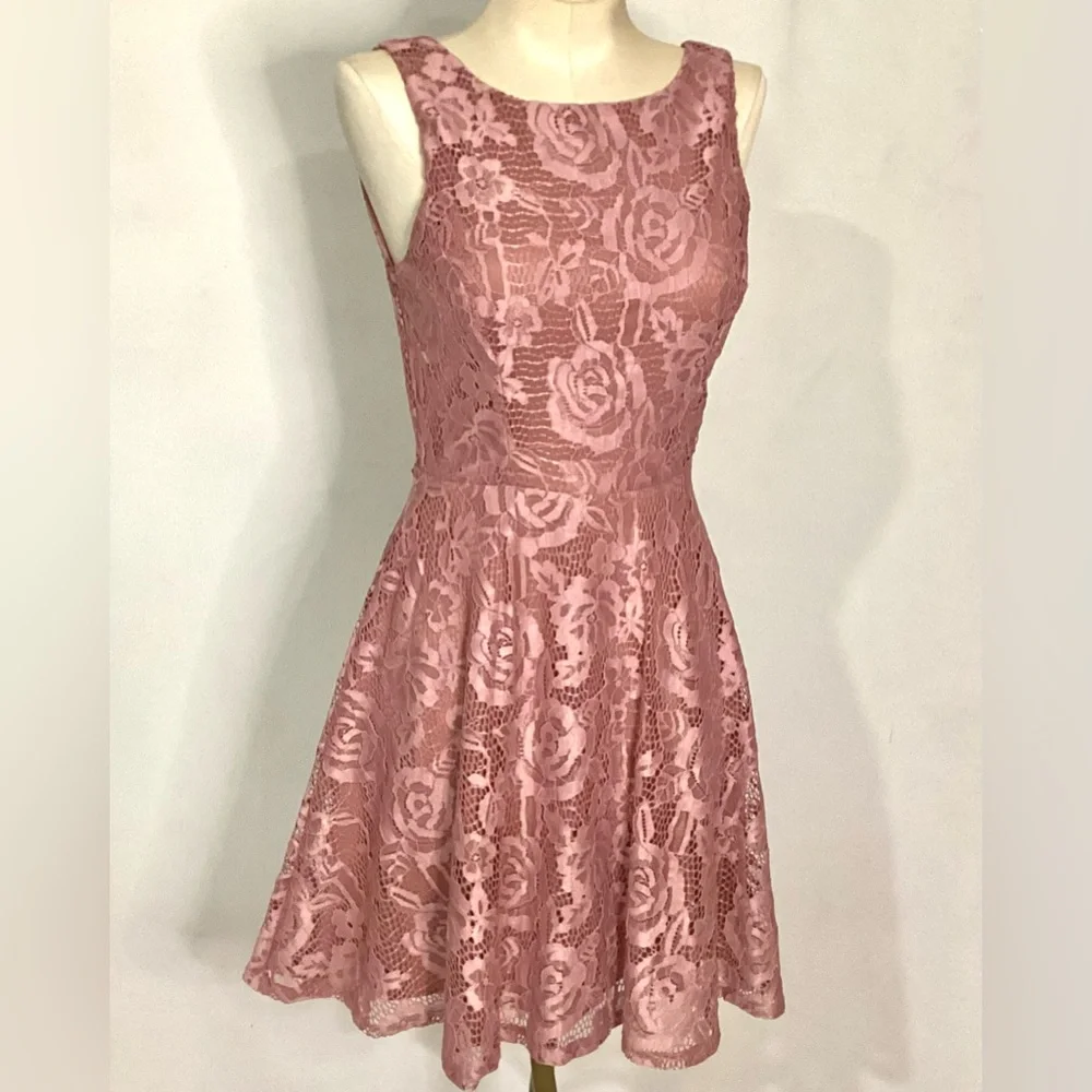 Speechless Floral Lace Midi Dress - Rose Pink Size XS - Picture 2 of 10